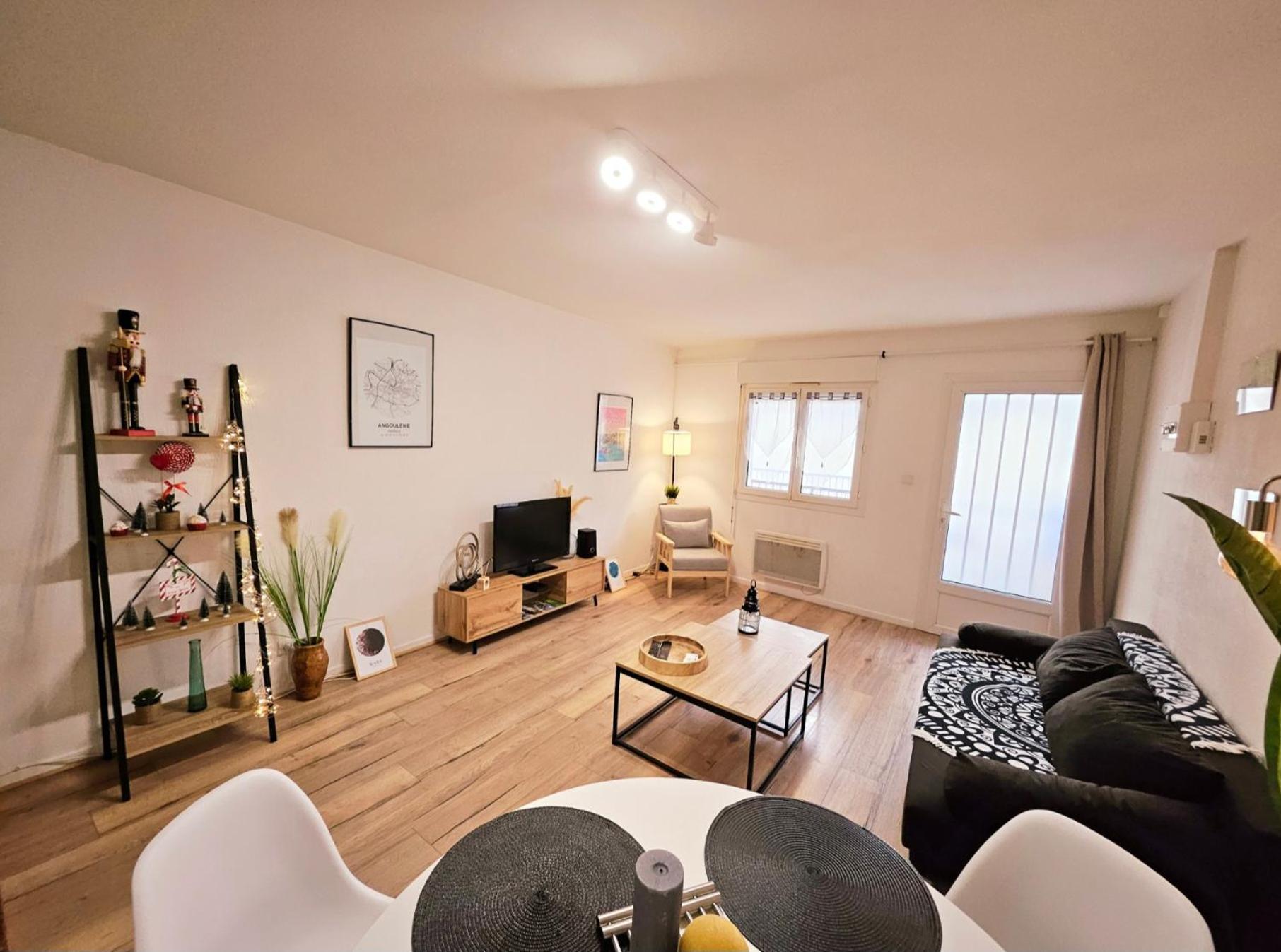 Appartement Cosy Proche Gare - Fibre Optique Et Parking Angouleme Ngoại thất bức ảnh