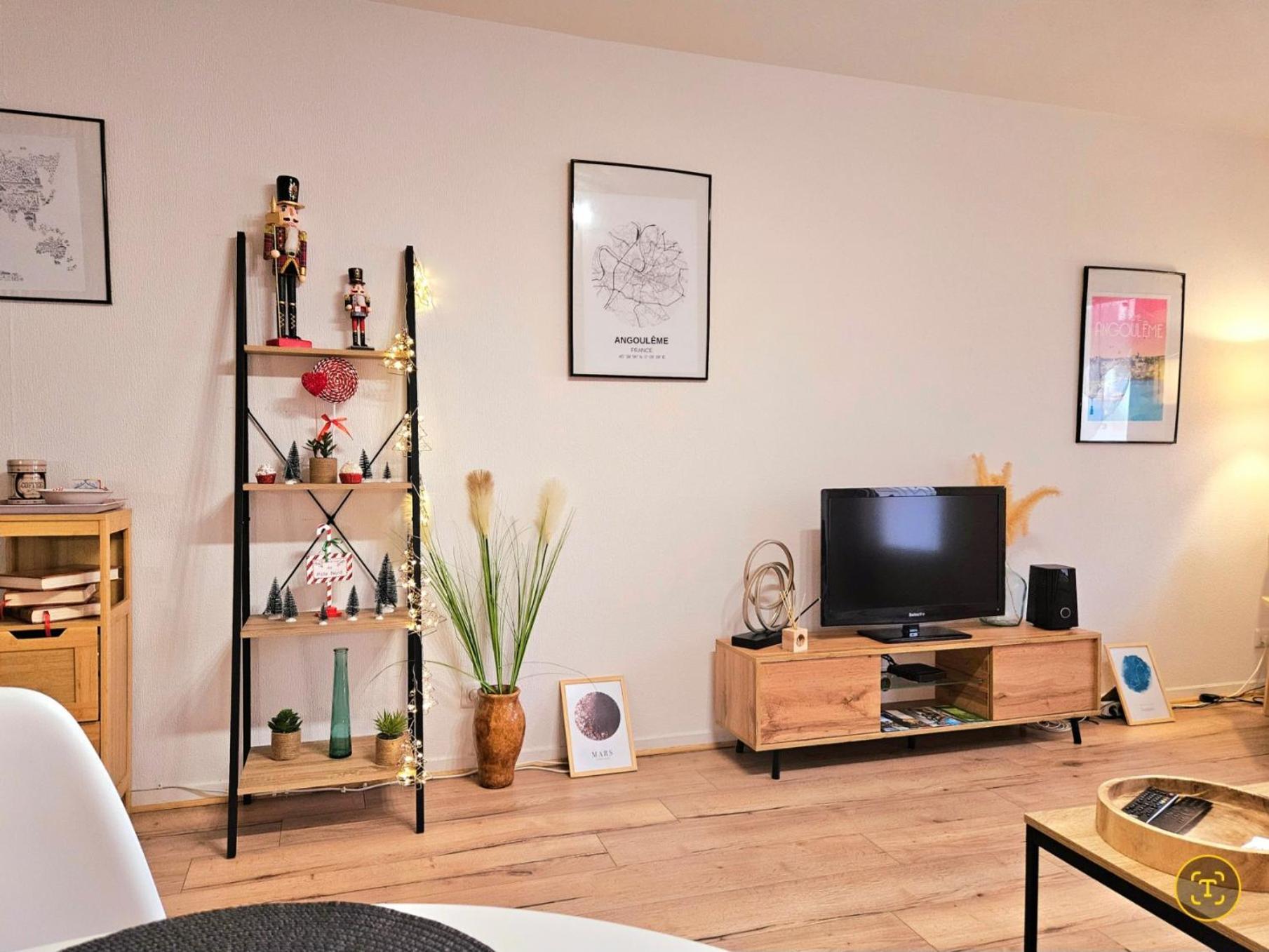 Appartement Cosy Proche Gare - Fibre Optique Et Parking Angouleme Ngoại thất bức ảnh